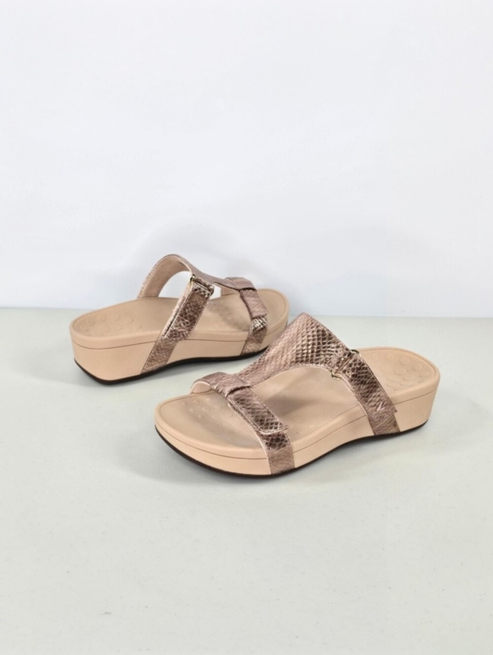 Vionic Pacific Ellie Metallic Gold Snake T Strap Comfort Sandals Size 6